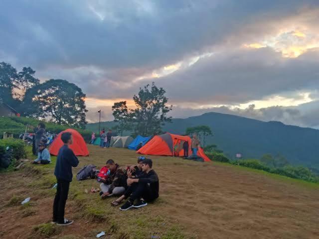 Tapian Ratu Camp Real Букитинги Екстериор снимка