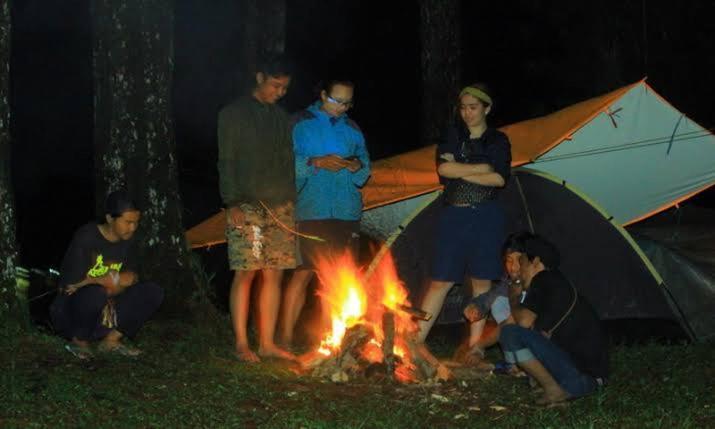 Tapian Ratu Camp Real Букитинги Екстериор снимка