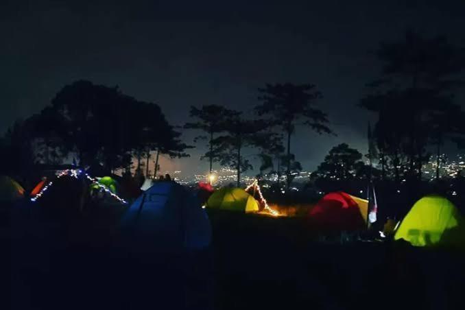 Tapian Ratu Camp Real Букитинги Екстериор снимка